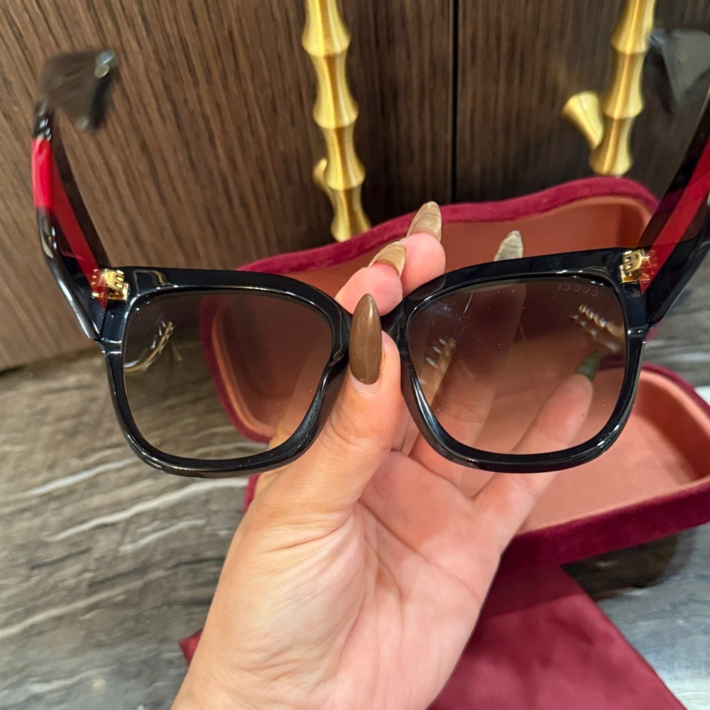 ❤️GUCCI Acetate Square Frame Web
Sunglasses GGOO59S Black
Tortoise 🖤 like NEW - Picture 16 of 17
